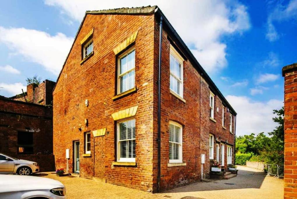 Historic Kelham House With Free On-site Parking Holiday home *
