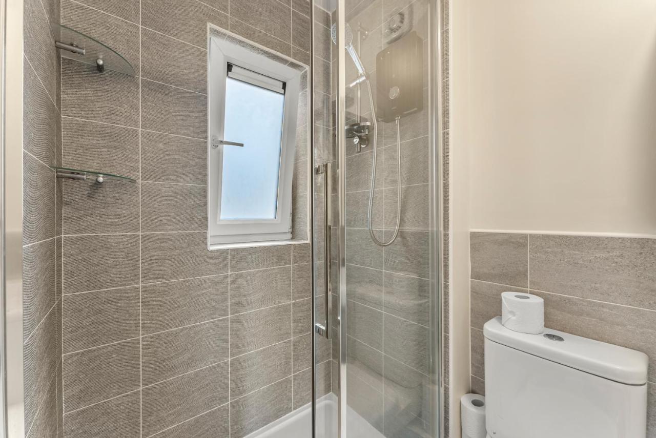 Beautiful 2 Bed In - Parking - Garden Sheffield