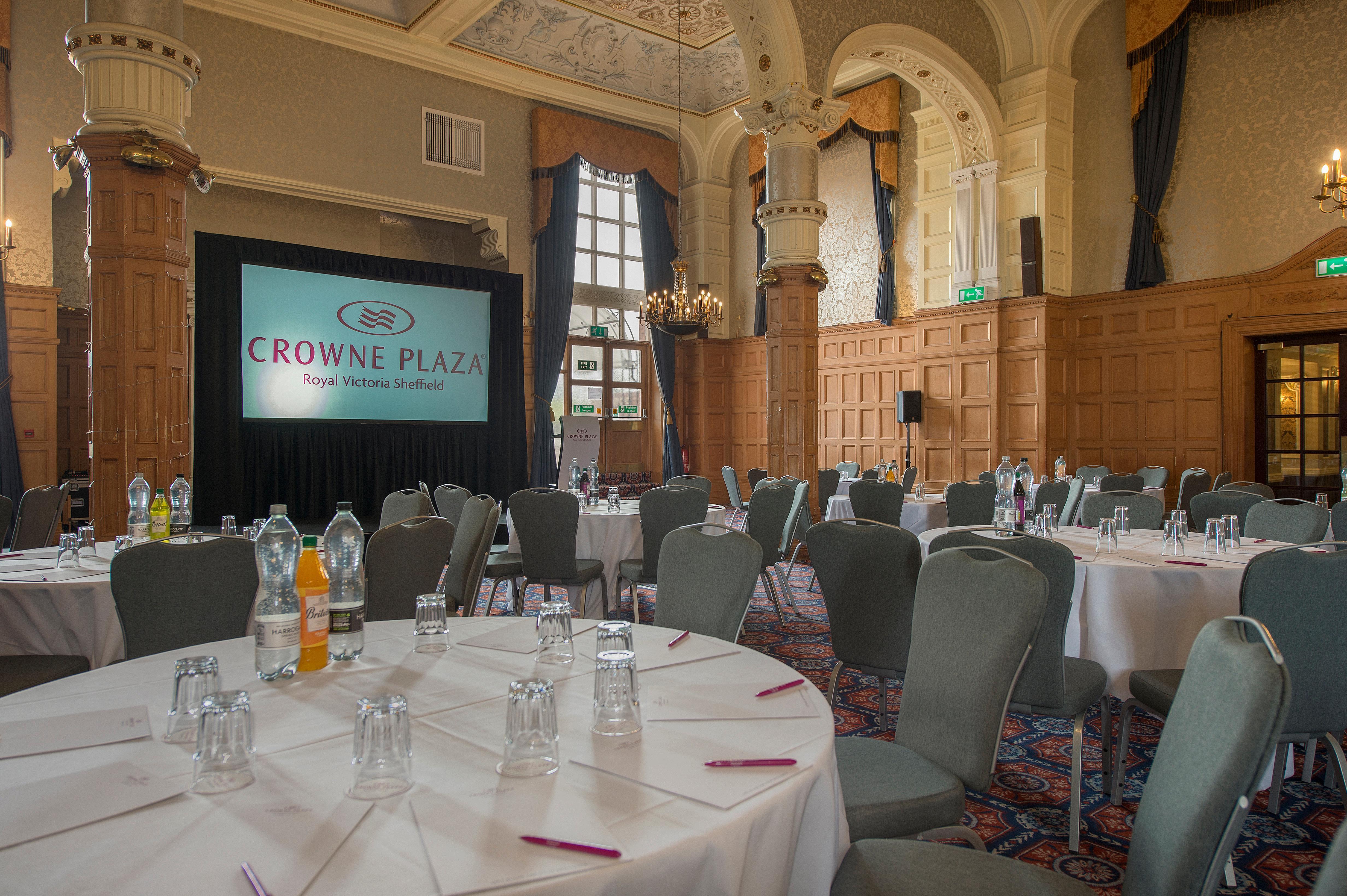 Crowne Plaza - By Ihg 4*