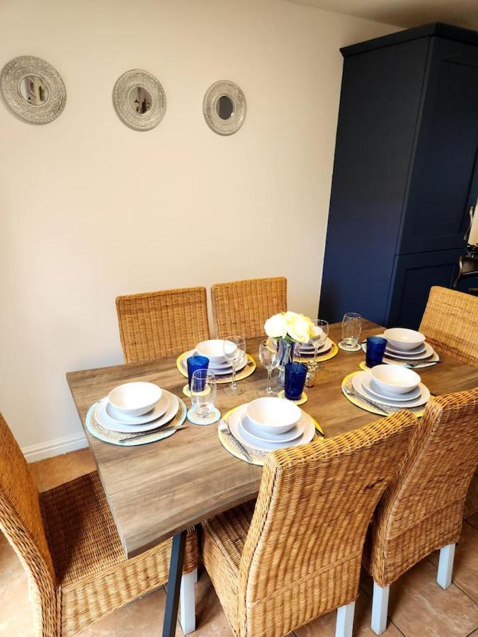 From 3 Bed,2 Bath House With Garden&parking Near Centre&tram Stop
