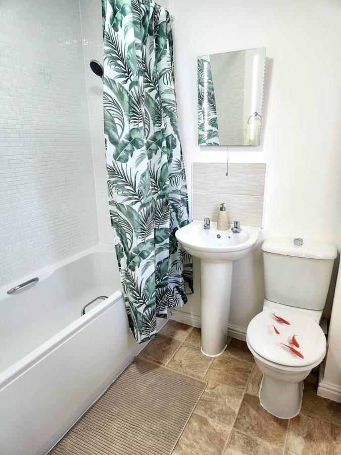 From 3 Bed,2 Bath House With Garden&parking Near Centre&tram Stop Holiday home Sheffield