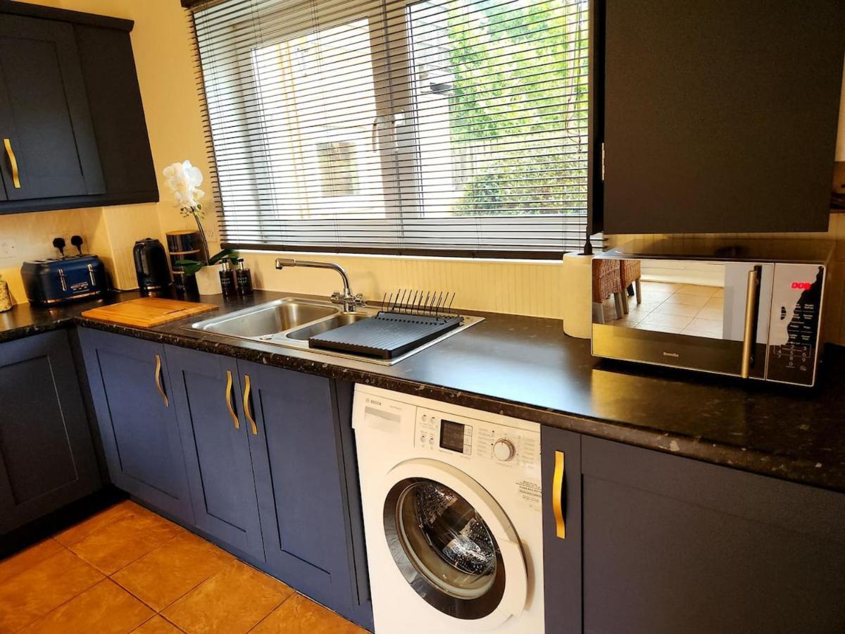 From 3 Bed,2 Bath House With Garden&parking Near Centre&tram Stop Holiday home Sheffield