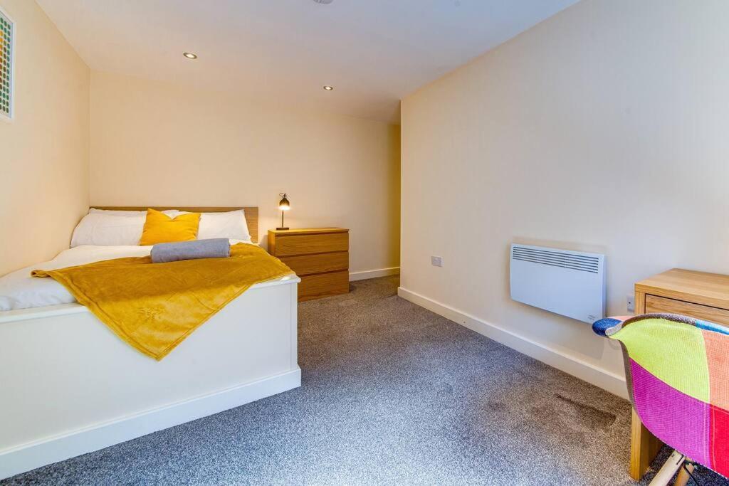 4br Chic - Denby Street