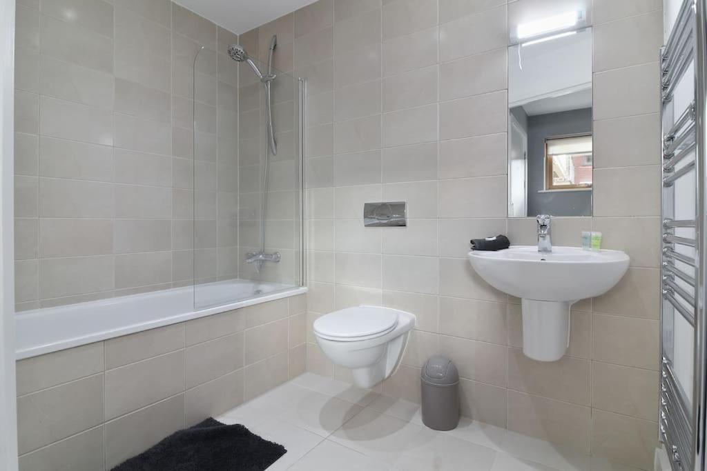 Stylish Modern In Apartment Sheffield