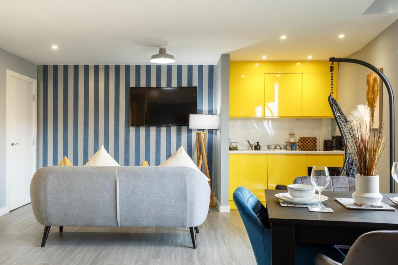 Brand New Large Apartamento