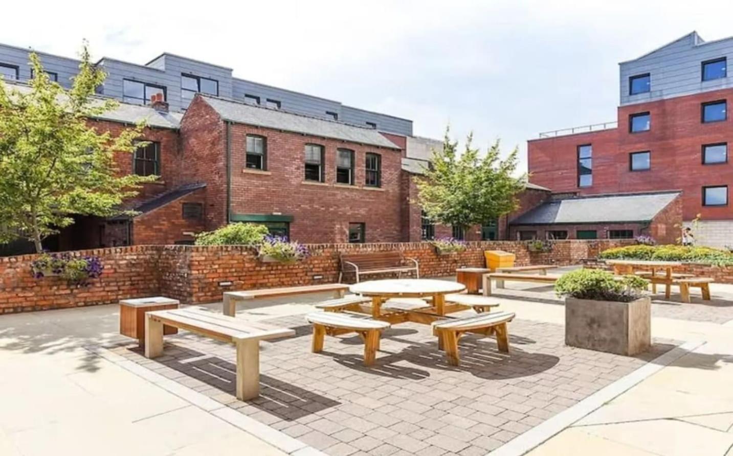 Cosy And Modern And Private Ensuites At 3 Located Near The Of Apartment *