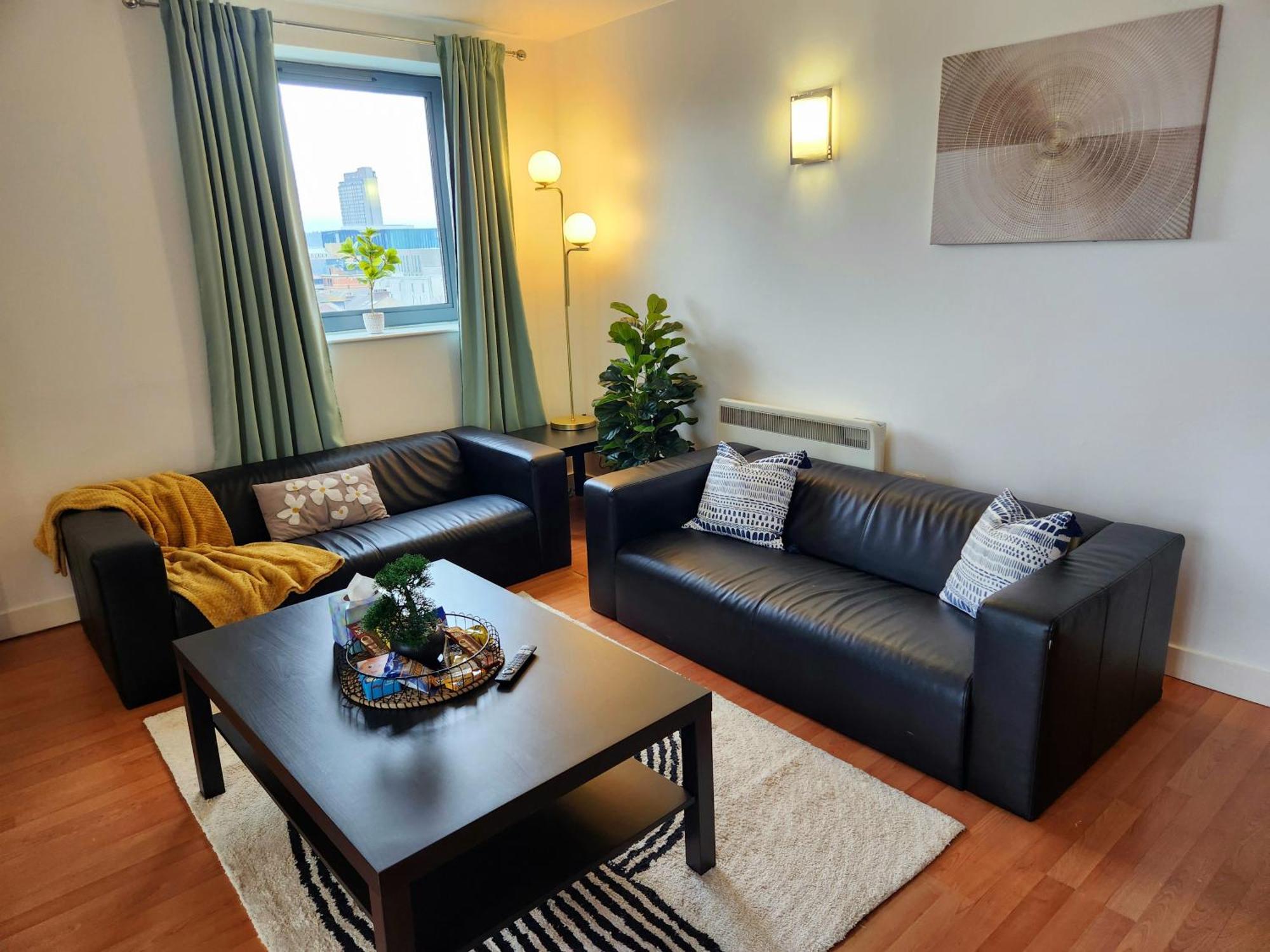 Centre 2 Bed & 2 Bath With Free Secured Parking Near And Hospital