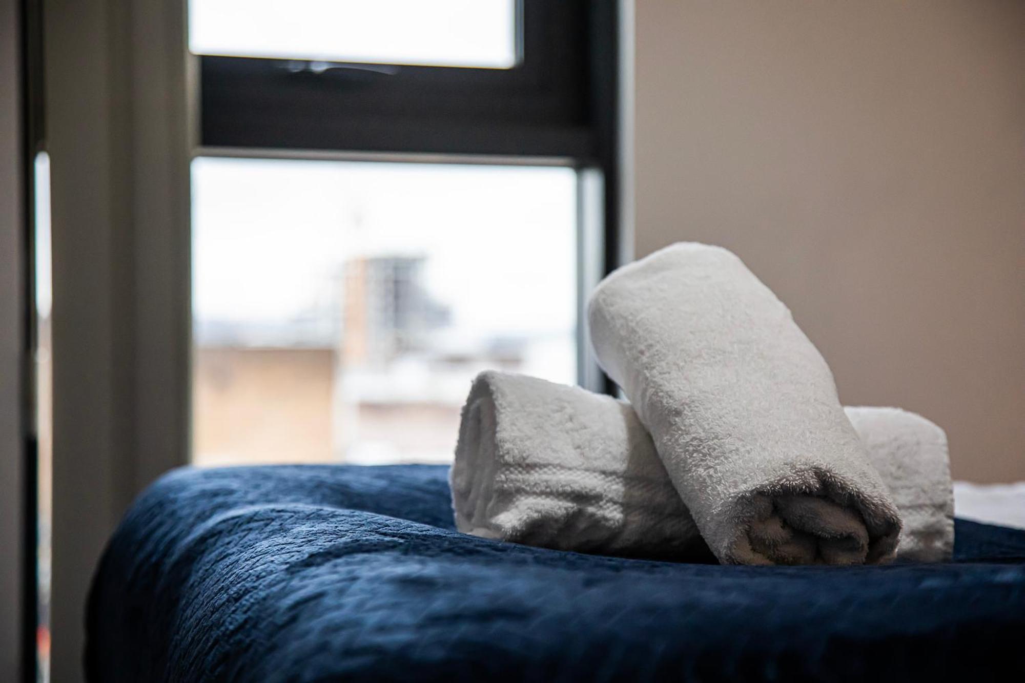 Stylish 2 Bed 104 - Centre, Free Parking, Coffee Machine & Netflix - Hosted By Host Save Sheffield