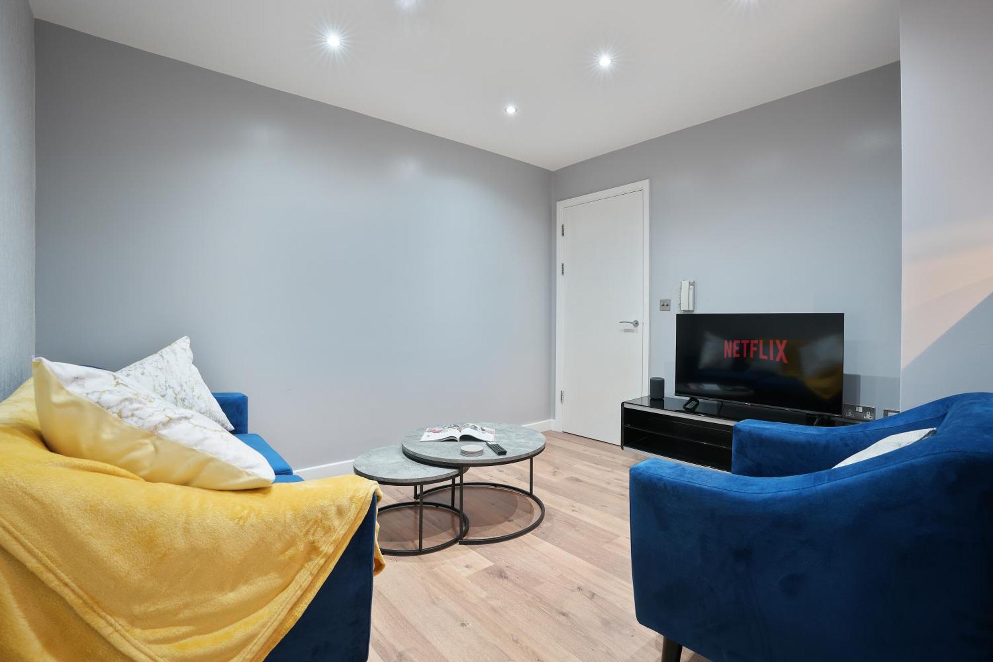 Stylish Modern In Apartment *