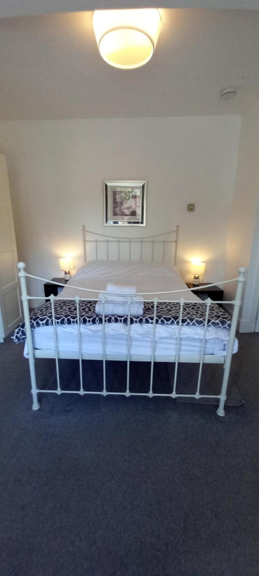 Homestay Spacious Ensuite With Charming Bay Window
