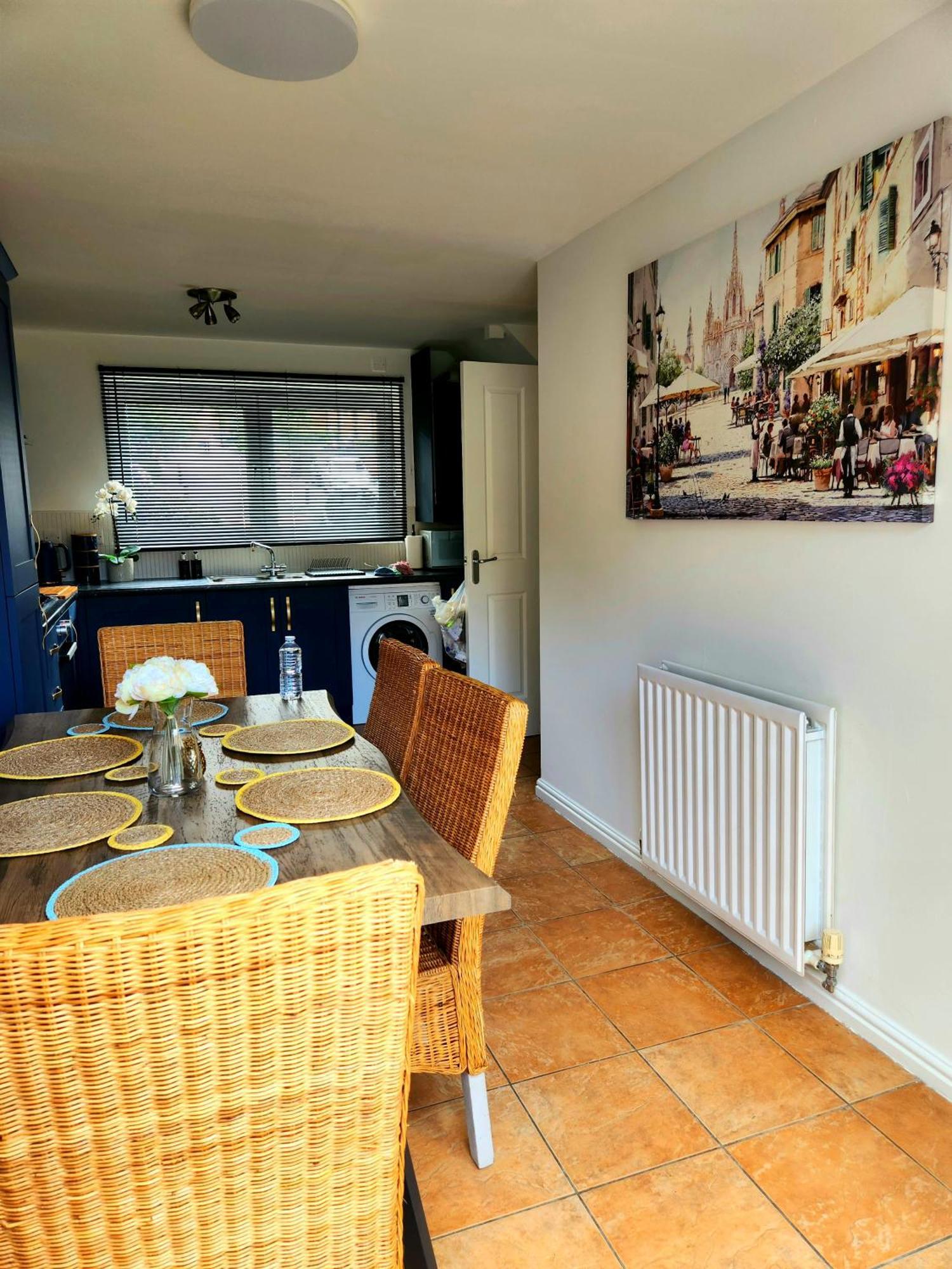 From 3 Bed,2 Bath House With Garden&parking Near Centre&tram Stop *
