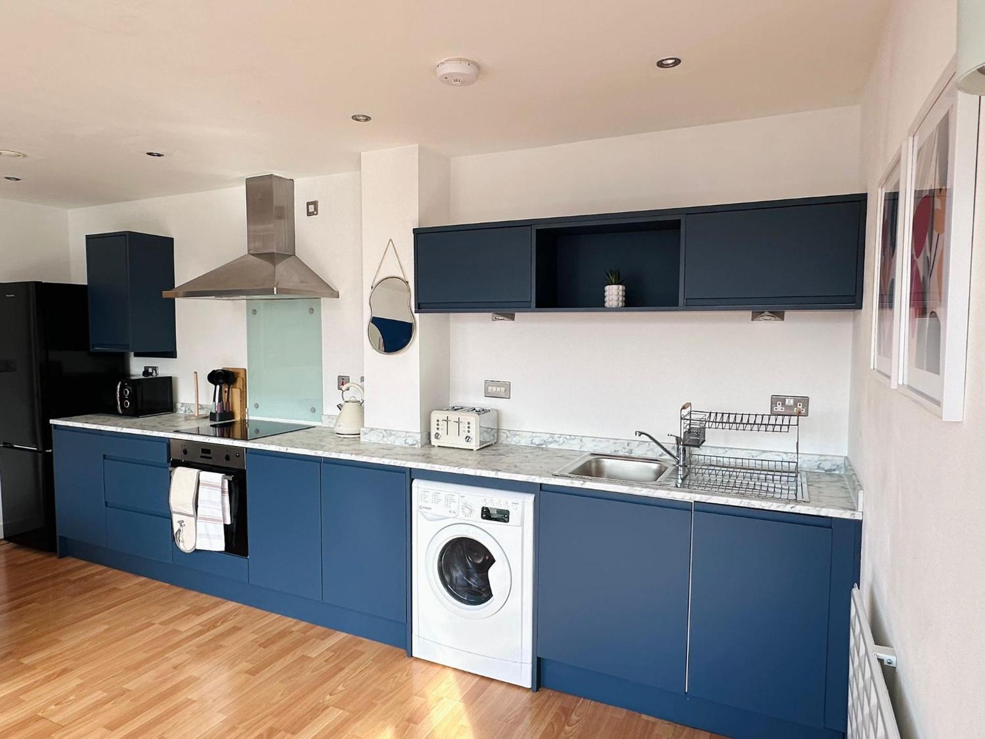 Apartment 2 Bedroom Luxury Penthouse In Centre *