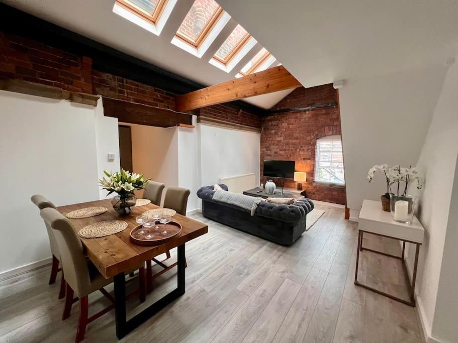 Apartment Ranmoor Serviced At Victoria Quays *