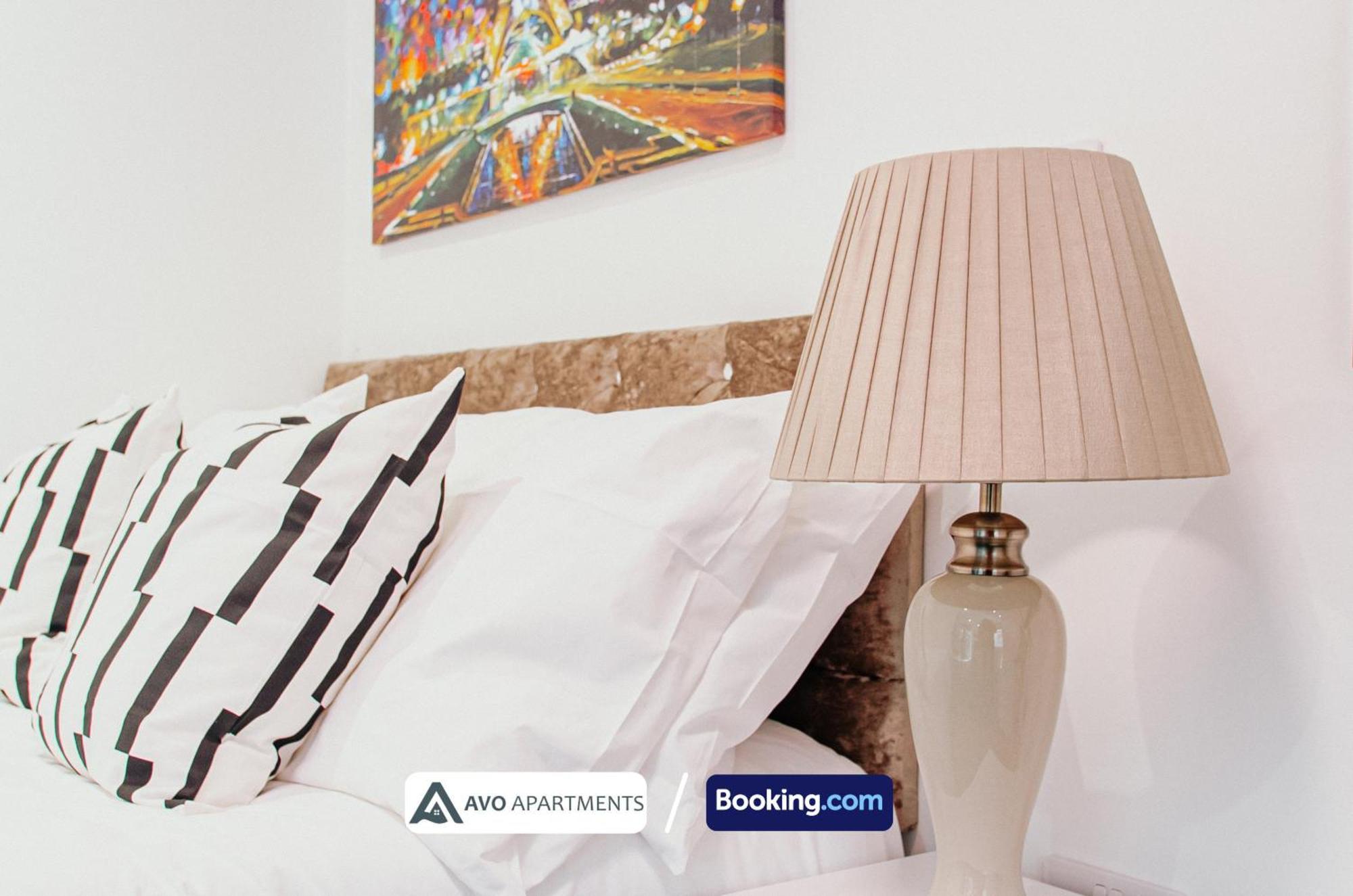 By Avo: Serviced With Free Wi-fi Apartamento *