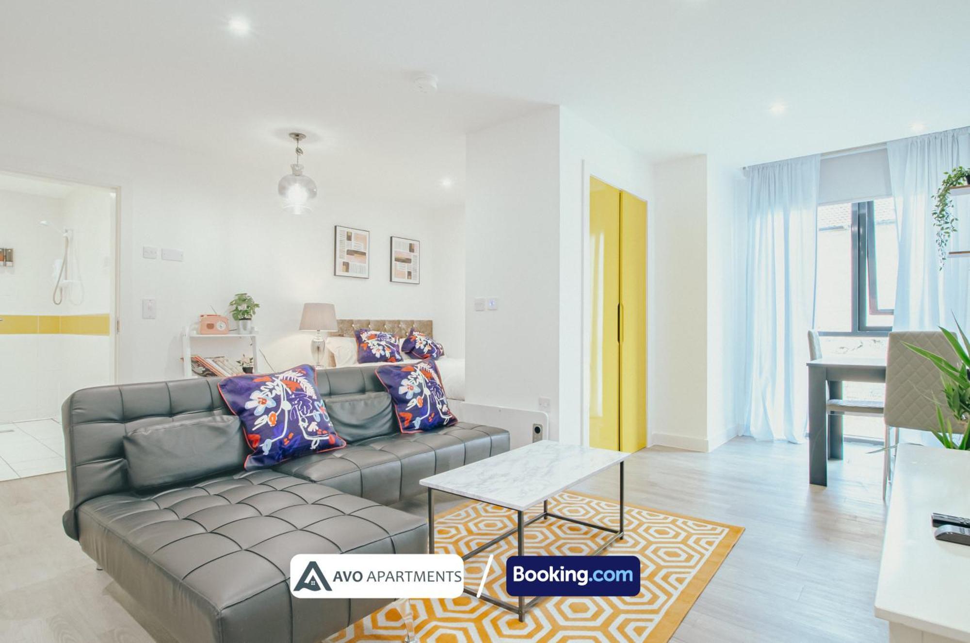 By Avo: Serviced With Free Wi-fi Apartamento