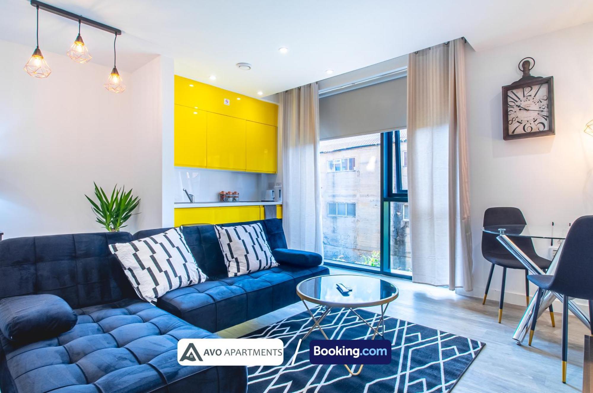 By Avo: Serviced With Free Wi-fi Apartamento