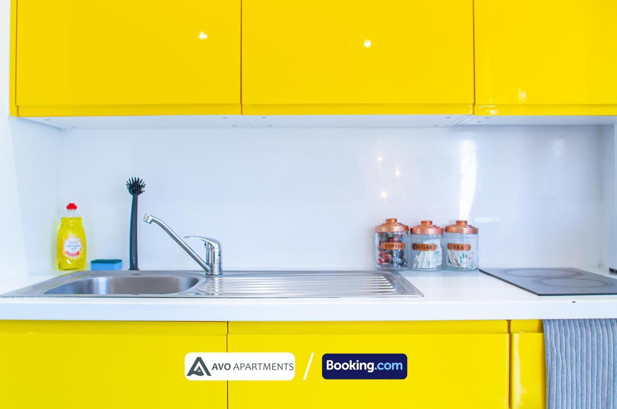 By Avo: Serviced With Free Wi-fi Apartamento *