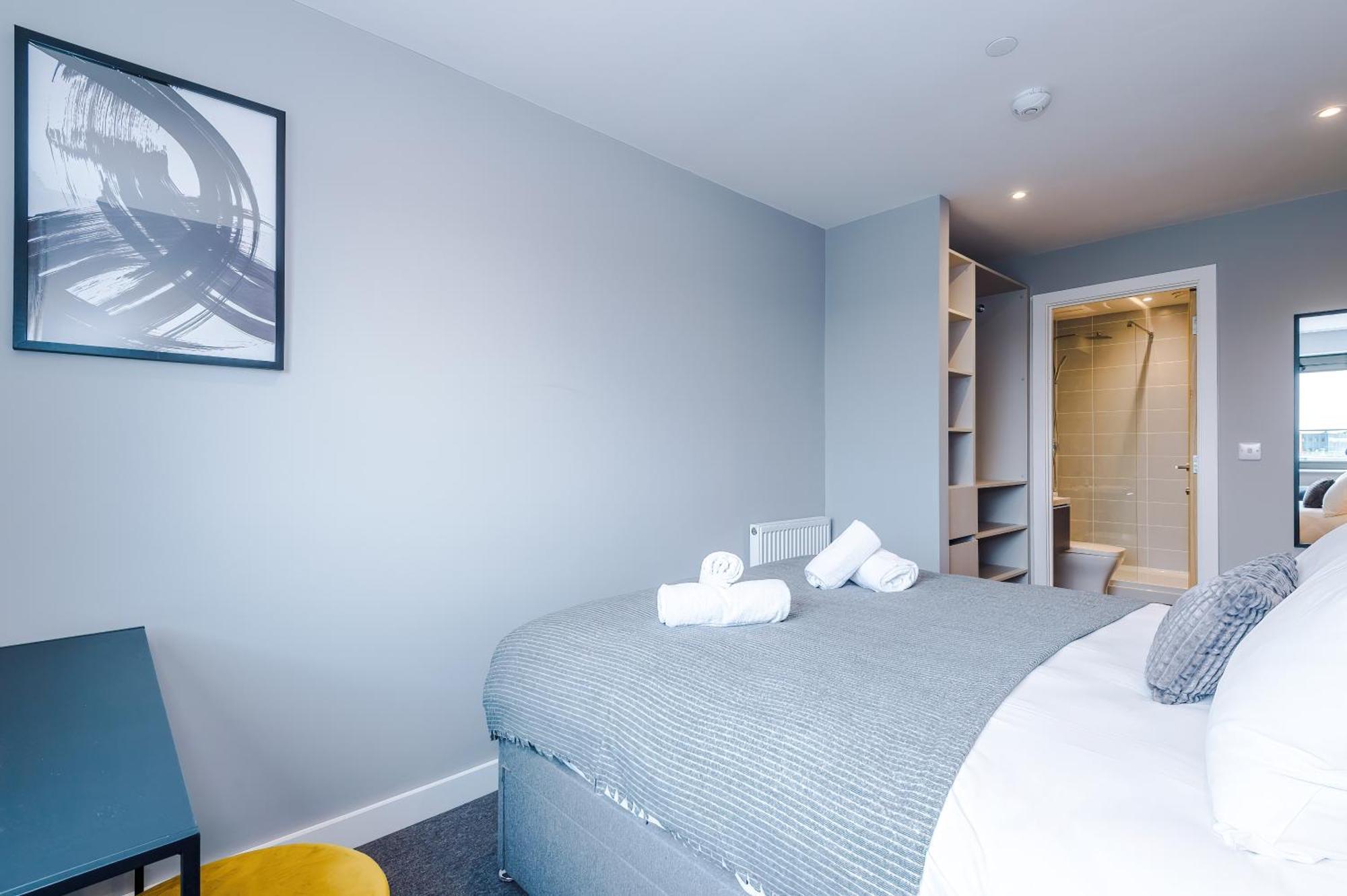 Hilltop Serviced - Apartment *