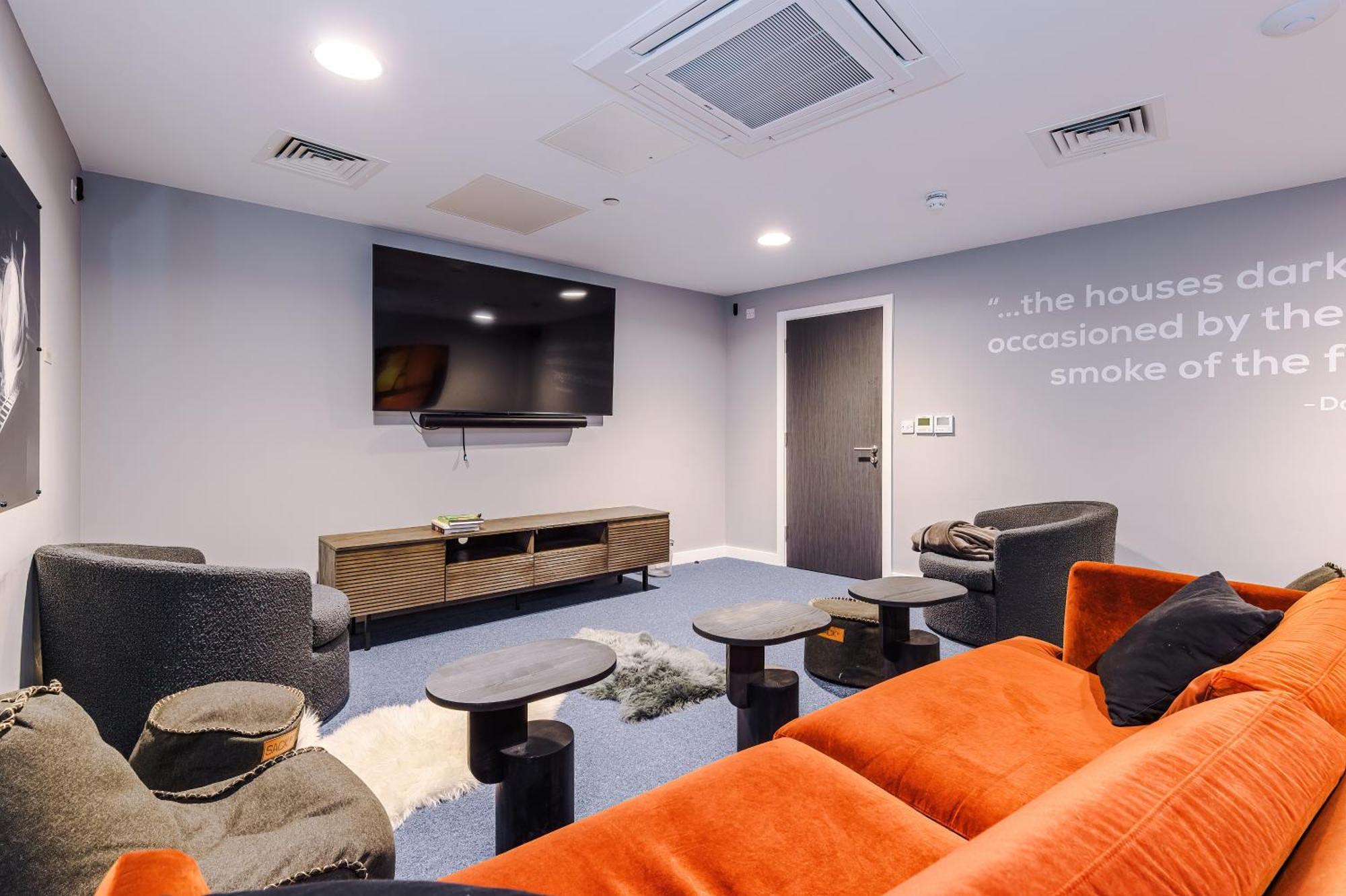 Hilltop Serviced - Apartment