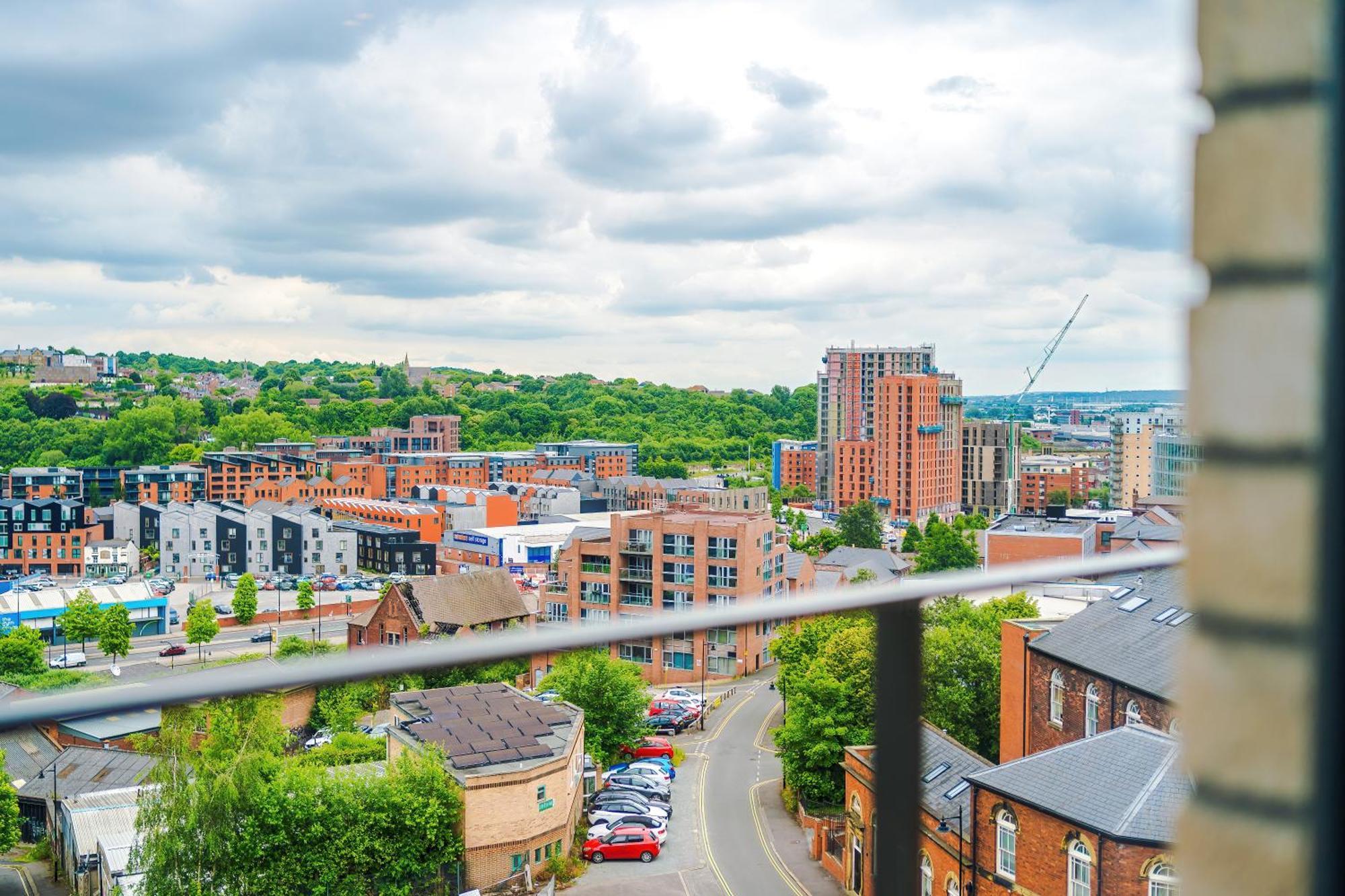 Hilltop Serviced - Sheffield