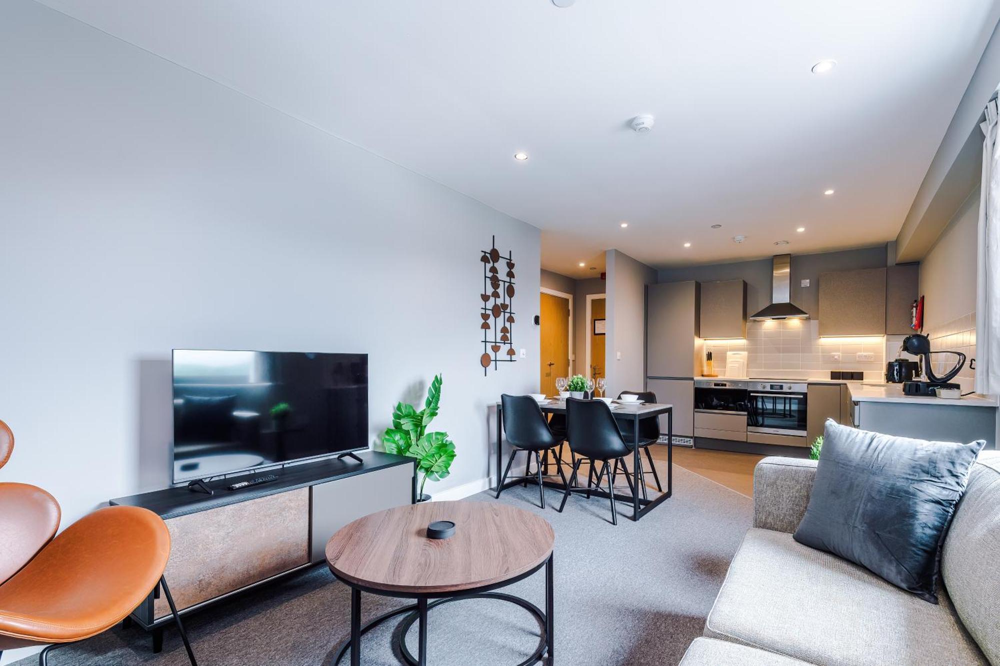 Hilltop Serviced - Apartment *