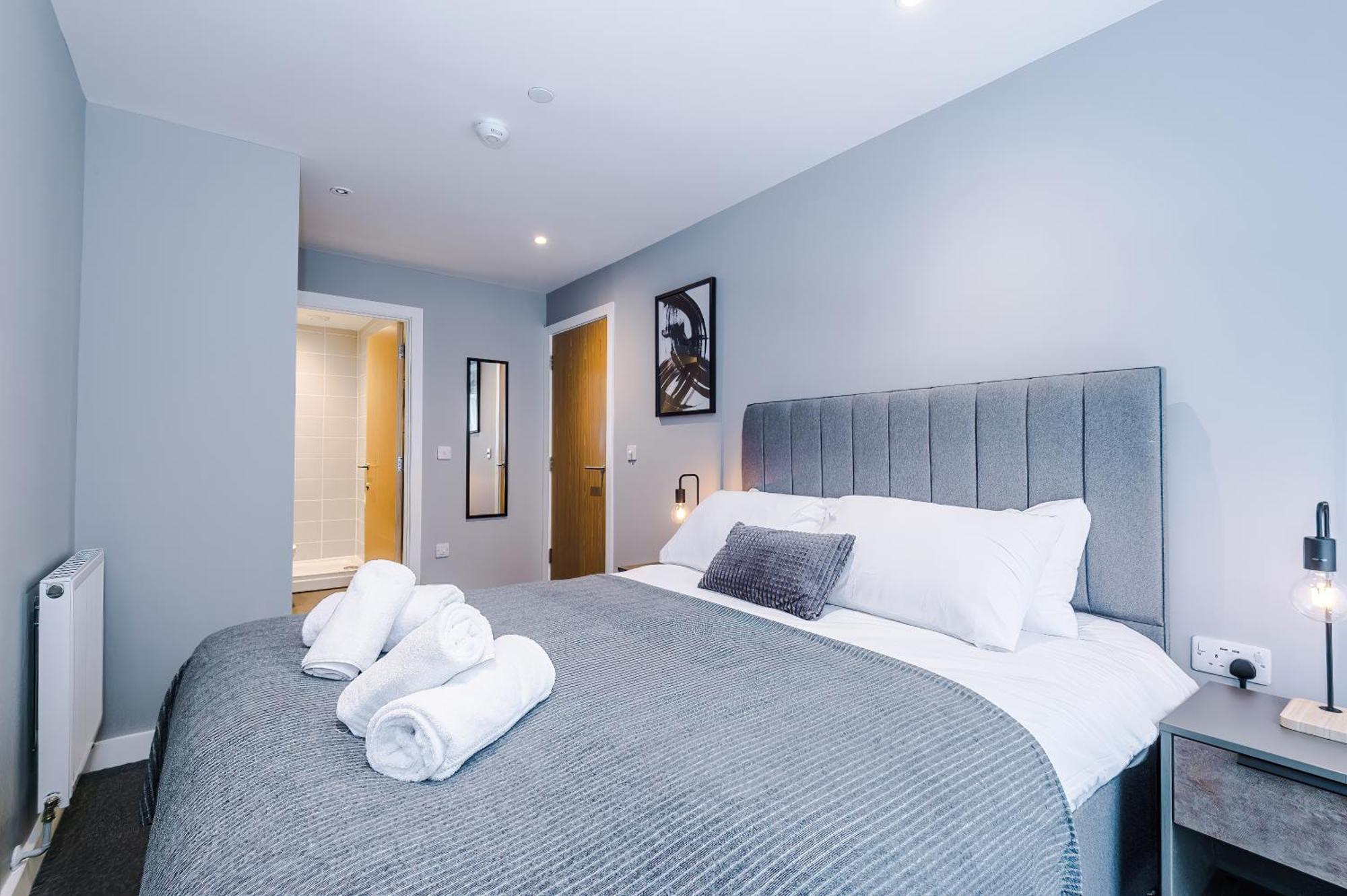 Hilltop Serviced - Apartment *