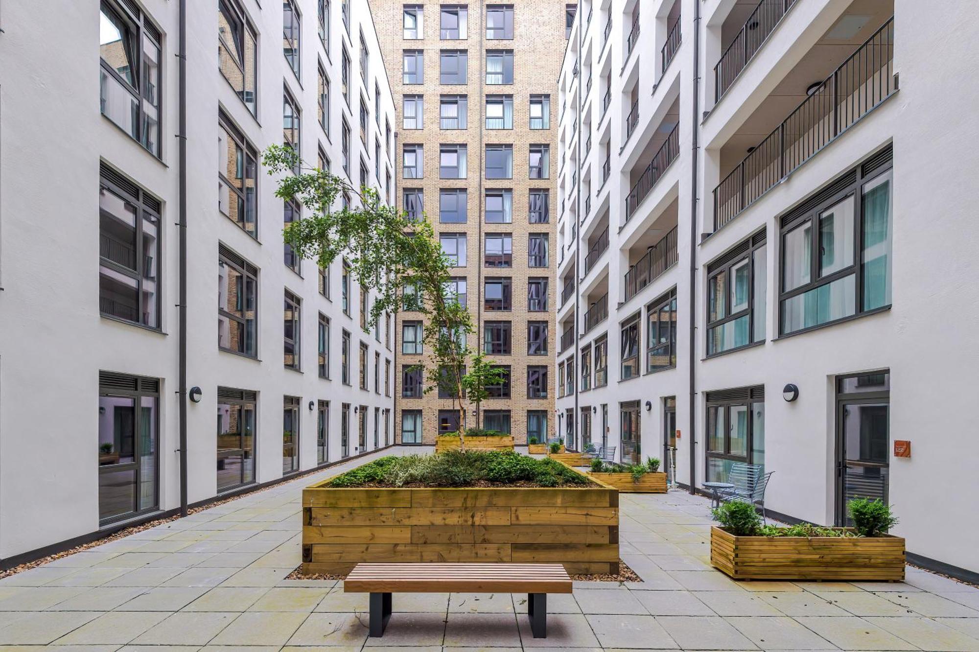 Hilltop Serviced - Apartment