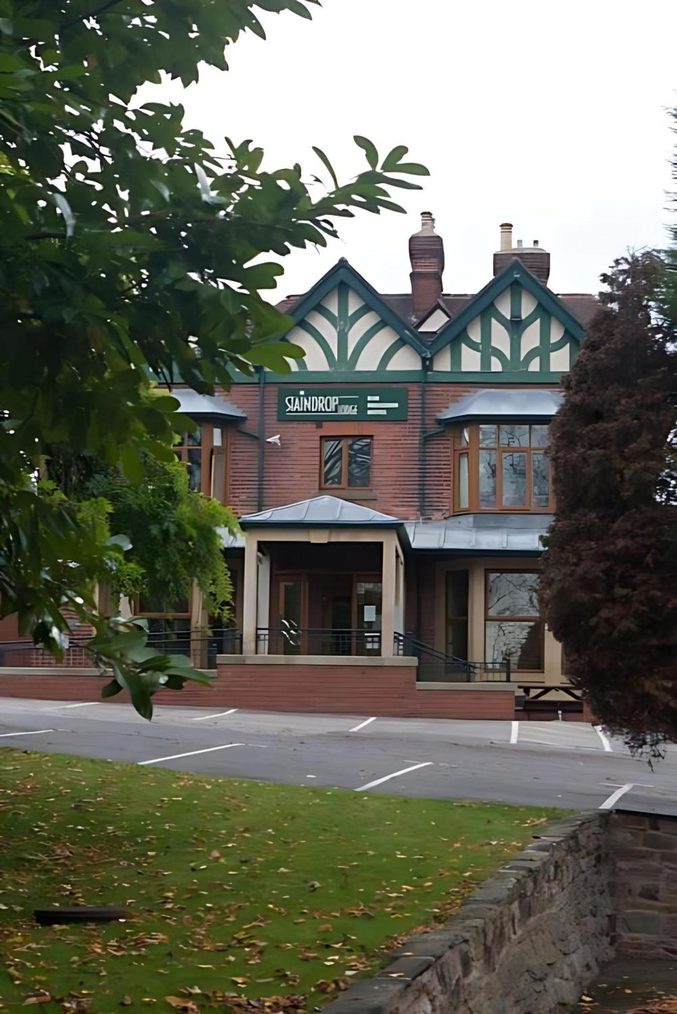 Staindrop By Hamlet 3* Sheffield