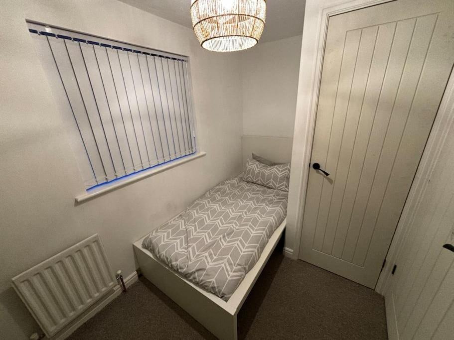 Stunning With Free Secure Parking *