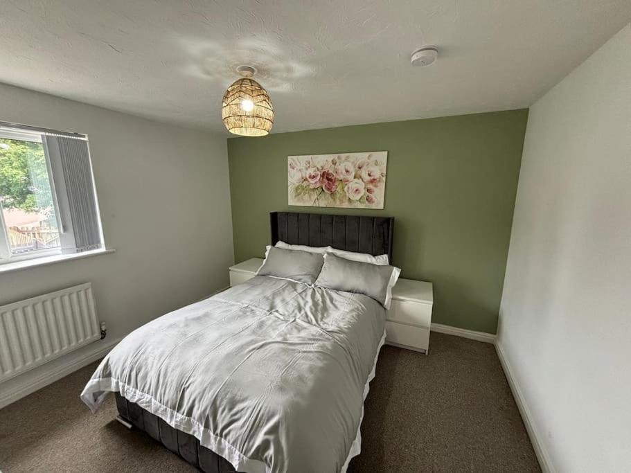 Stunning With Free Secure Parking Sheffield
