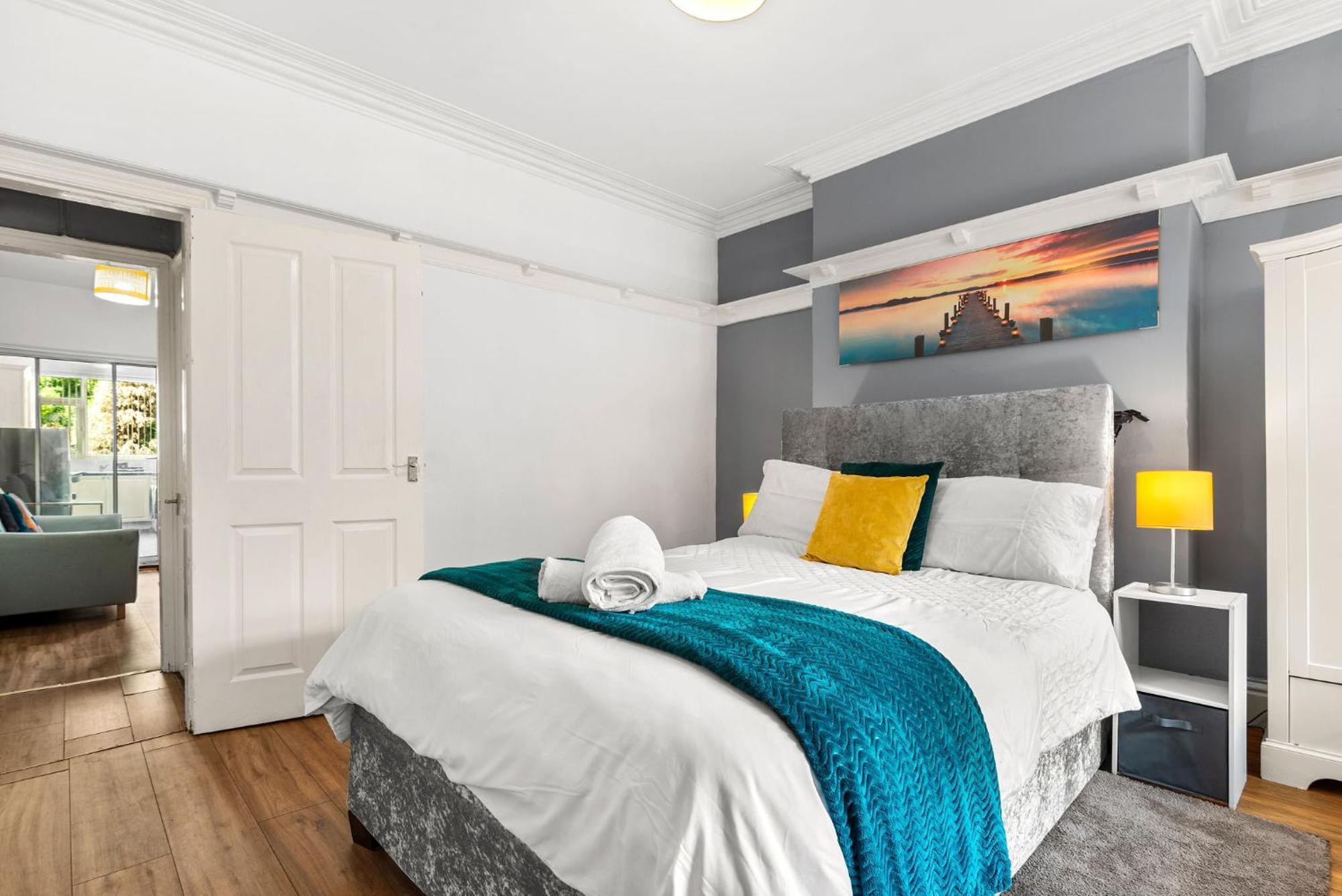 Hilltop Place Near Meadowhall * Sheffield