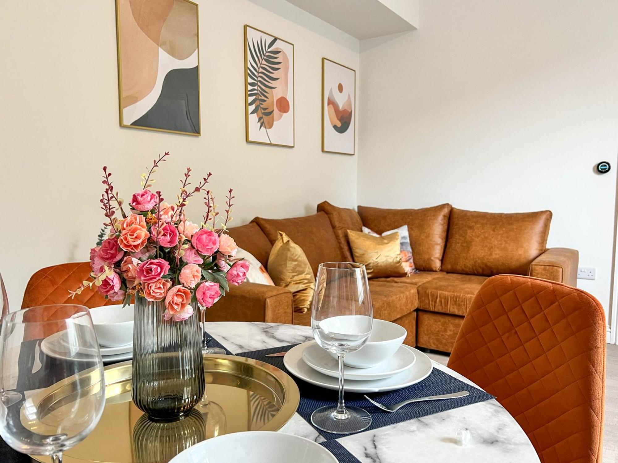 Hanover - Stylish 1 Bedroom Suites, Centre - Hosted By Host Save