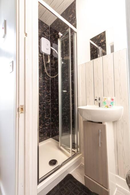 Suite 3 - Quaint Double Room In A Shared House Apartment Sheffield