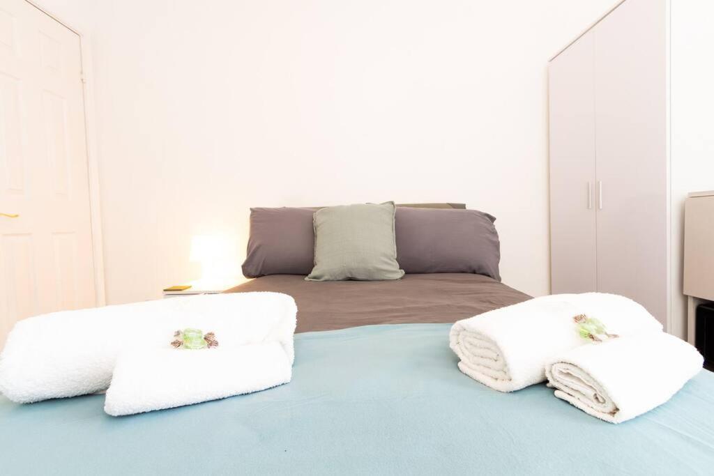 Suite 3 - Quaint Double Room In A Shared House Sheffield