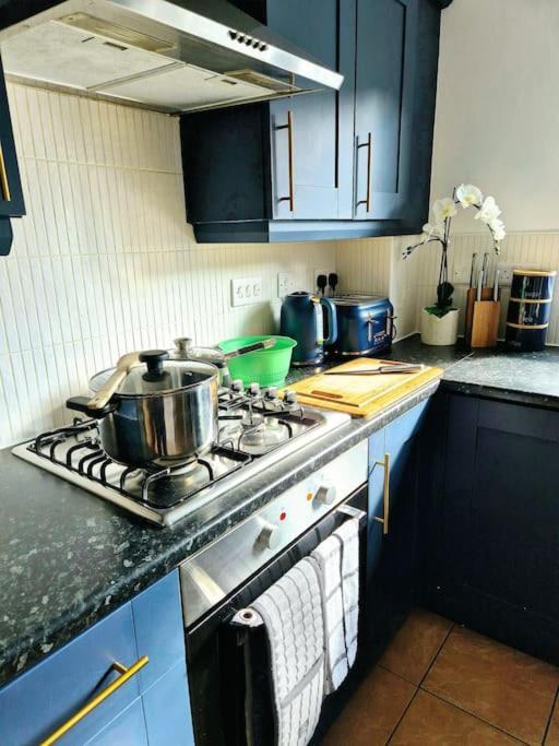 From 3 Bed,2 Bath House With Garden&parking Near Centre&tram Stop * Sheffield