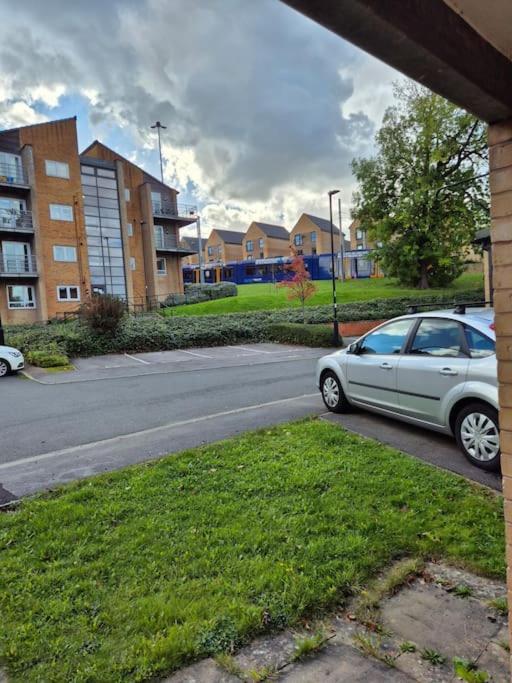 Holiday home From 3 Bed,2 Bath House With Garden&parking Near Centre&tram Stop *