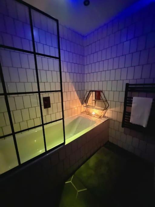 Apartment Cityzenretreat - Mezzanine Sleeps 4 Centre *