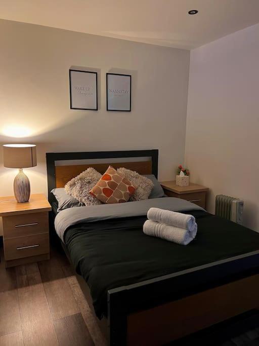 Apartment Cityzenretreat - Mezzanine Sleeps 4 Centre