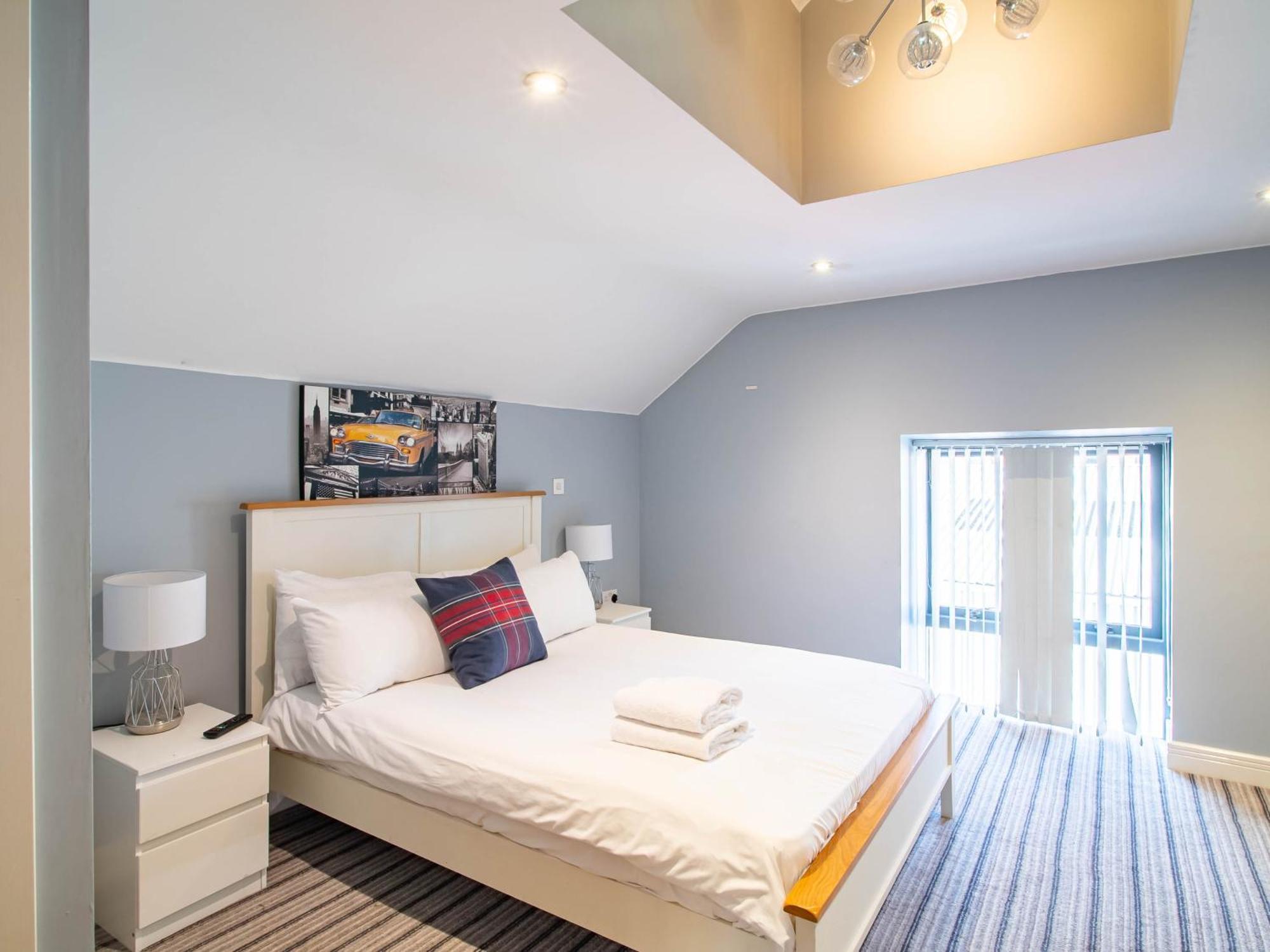 Ebenezer Street Retreat - Spacious 4 Bedroom House Holiday home Sheffield