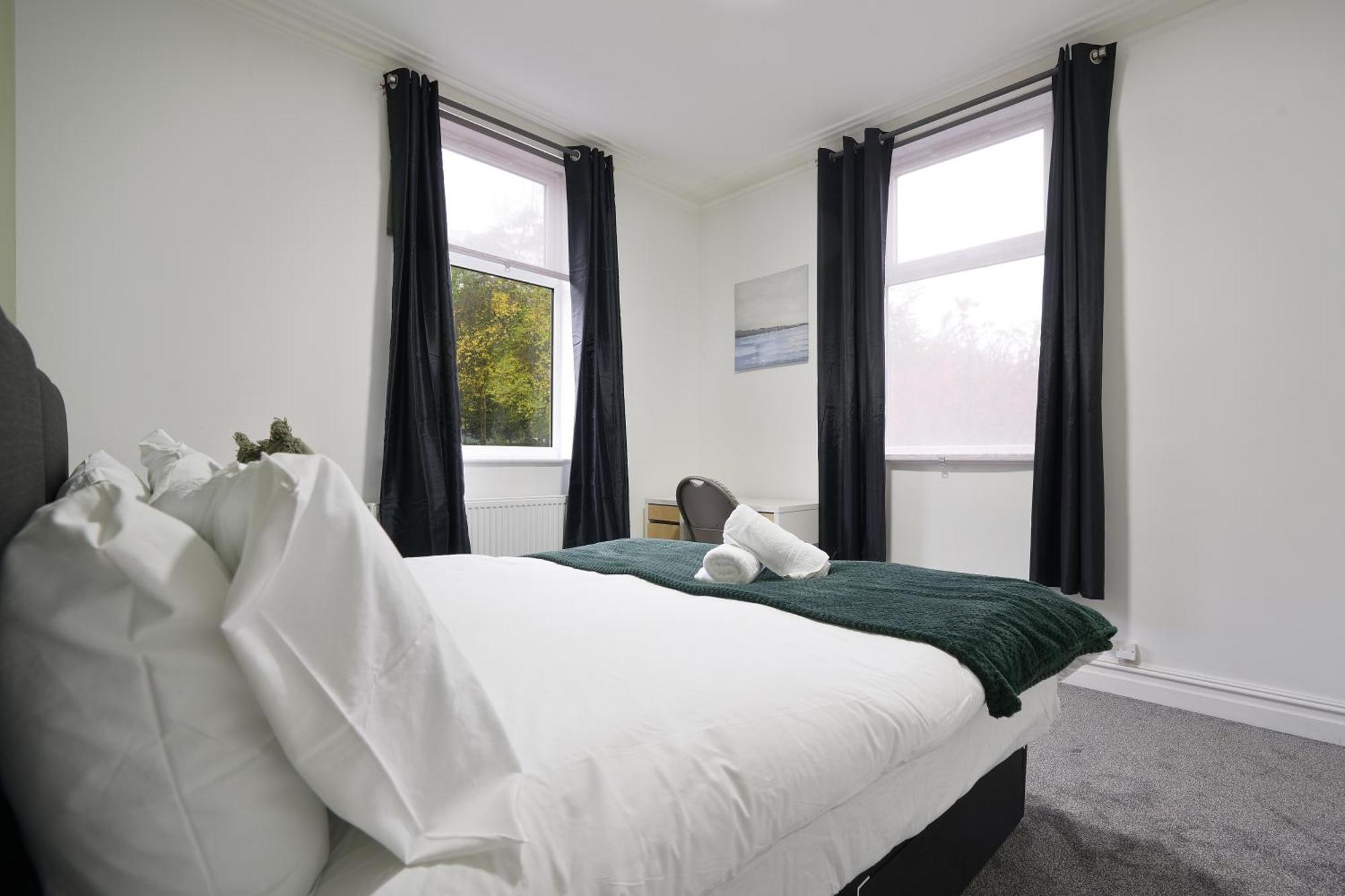 Apartment Myrtle House - Spacious 4 Bed, Free Parking & Close To The Centre, Great For Contractors, Groups & Families - Hosted By Host Save Sheffield