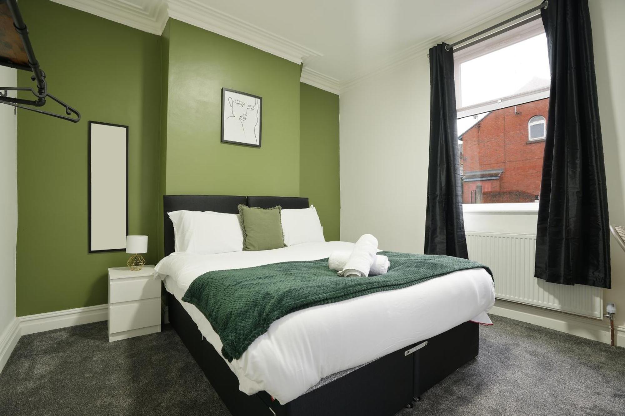 Myrtle House - Spacious 4 Bed, Free Parking & Close To The Centre, Great For Contractors, Groups & Families - Hosted By Host Save Apartment Sheffield