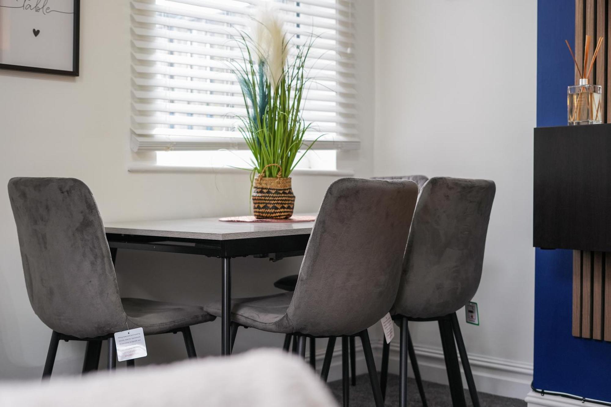 Myrtle House - Spacious 4 Bed, Free Parking & Close To The Centre, Great For Contractors, Groups & Families - Hosted By Host Save * Sheffield