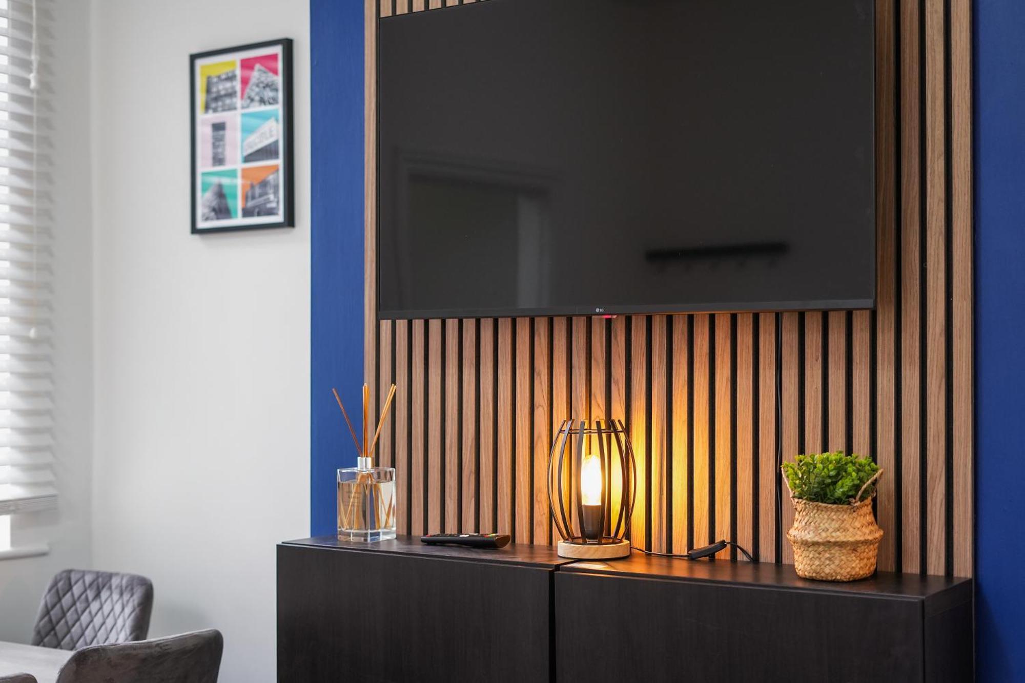Apartment Myrtle House - Spacious 4 Bed, Free Parking & Close To The Centre, Great For Contractors, Groups & Families - Hosted By Host Save Sheffield