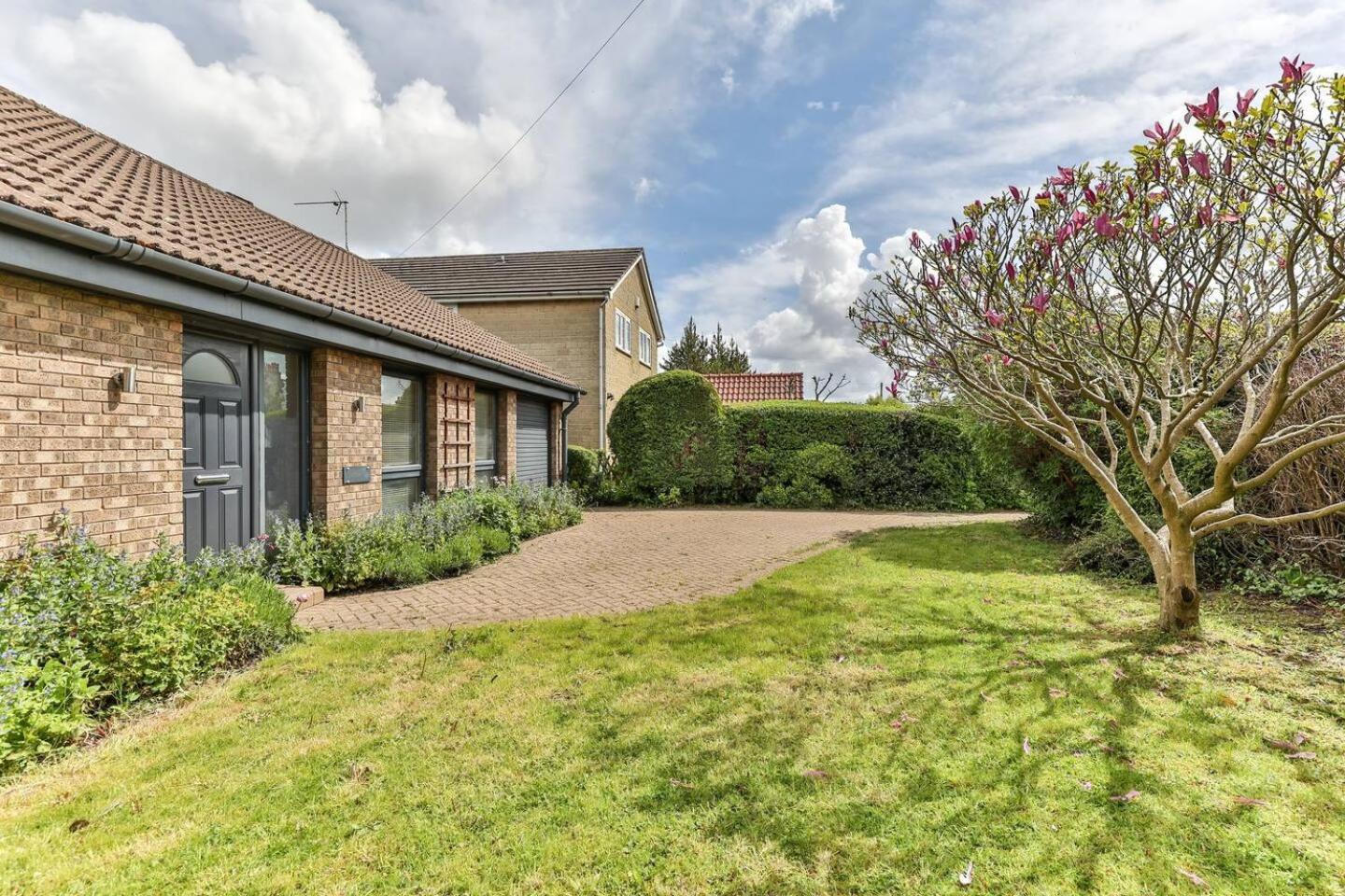 3 Bedroom Close To Peak District With Garden * Sheffield