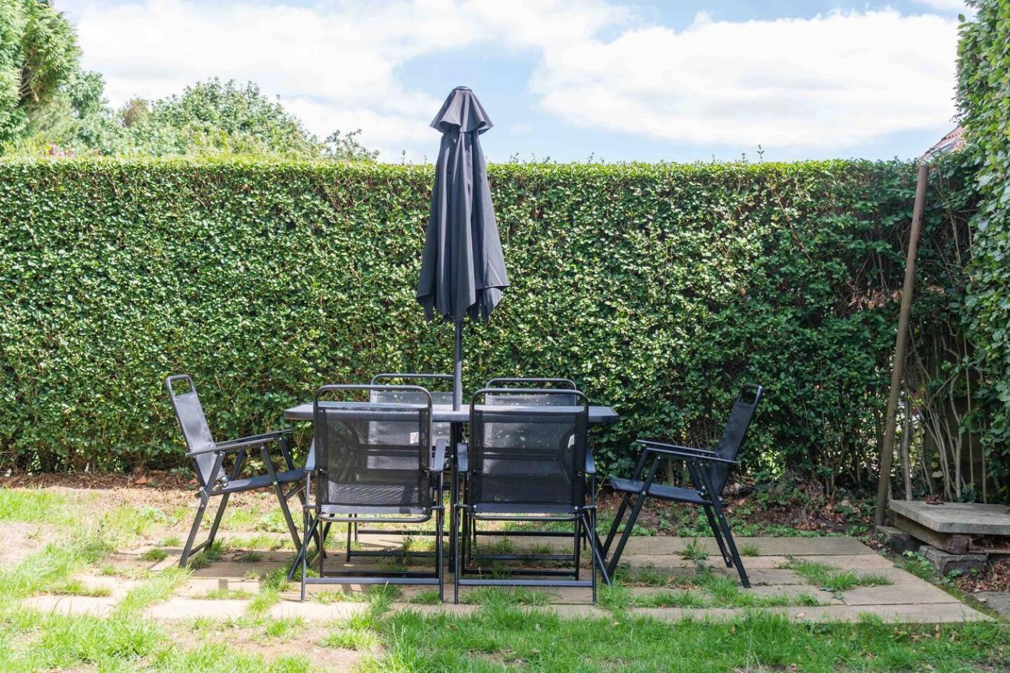 3 Bedroom Close To Peak District With Garden