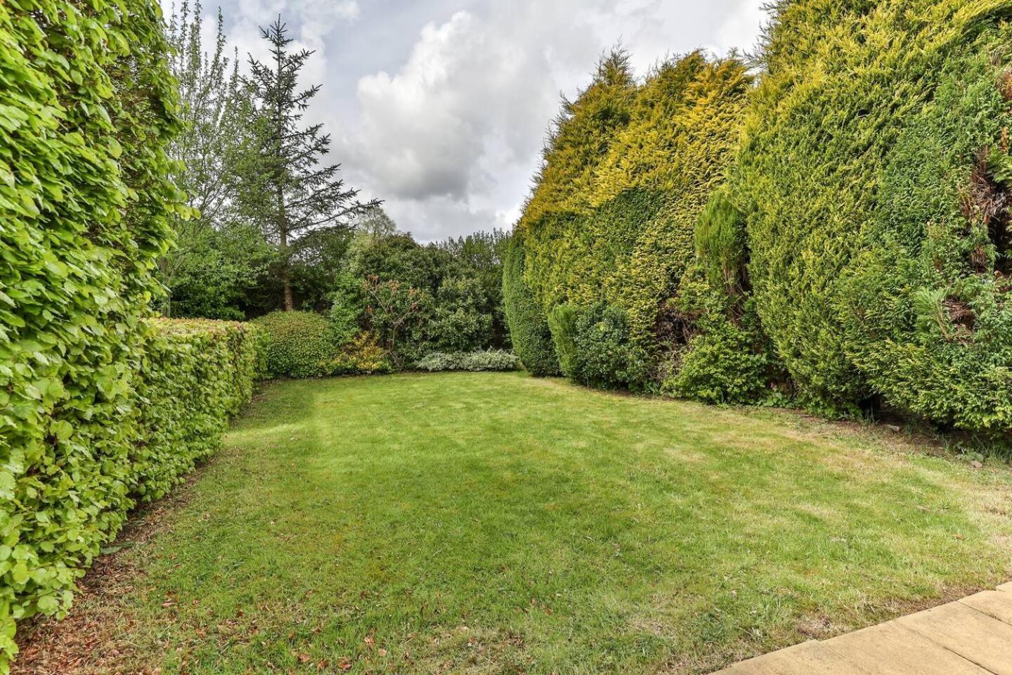Holiday home 3 Bedroom Close To Peak District With Garden Sheffield