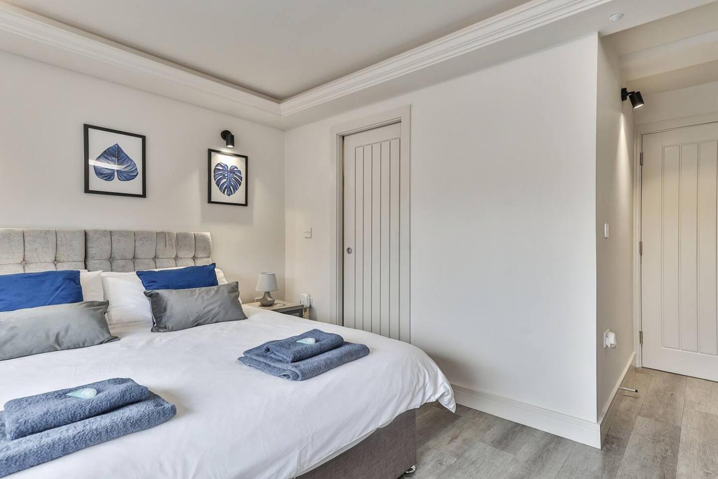 Aparthotel Spacious, Modern 2 Bed With Ensuites *