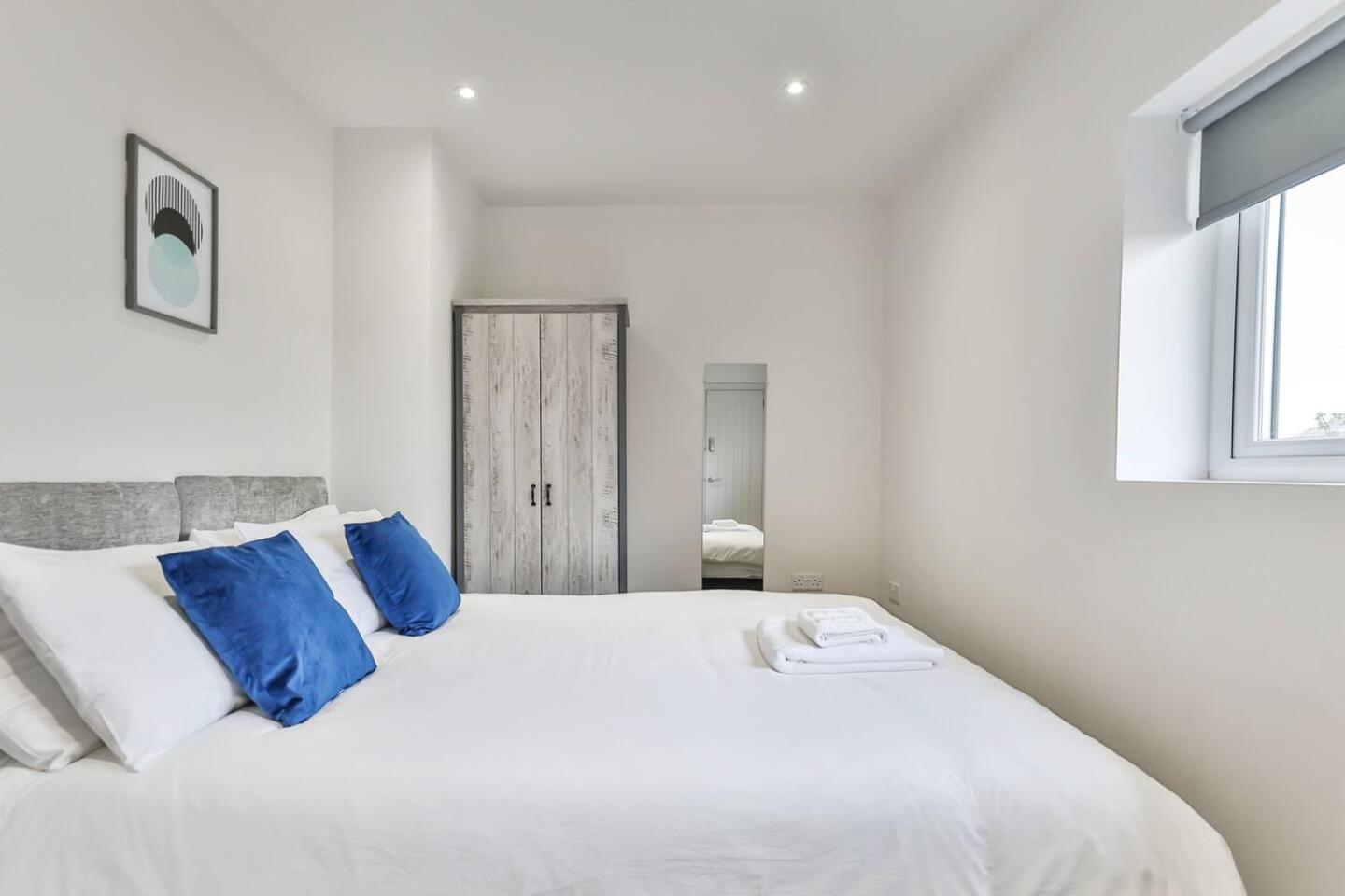 Casa de férias 3 Bed Refurbished, Modern House, Wifi, Patio Area