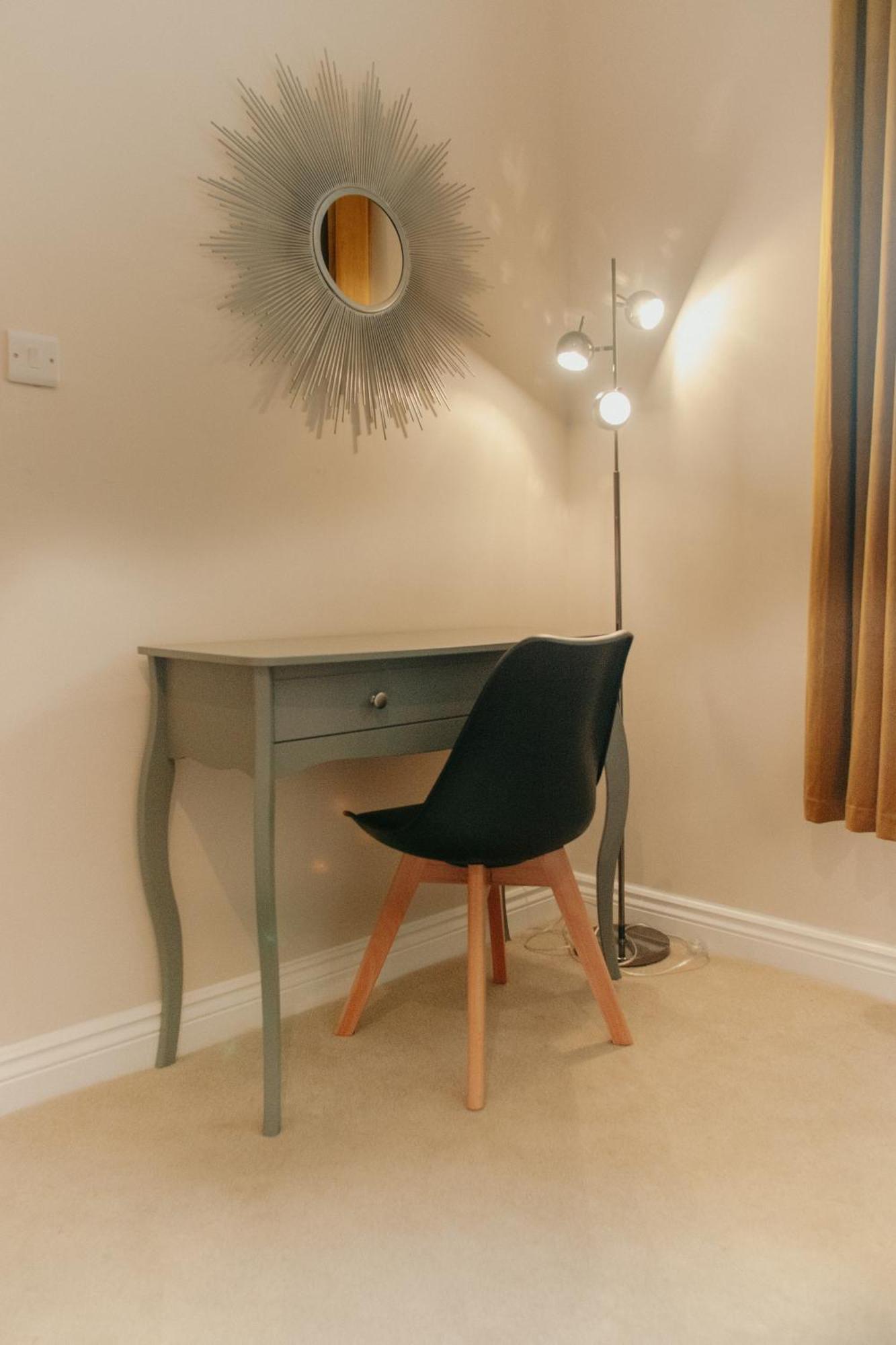 Chic & Cheerful 1bedroom In Historic Building Sheffield