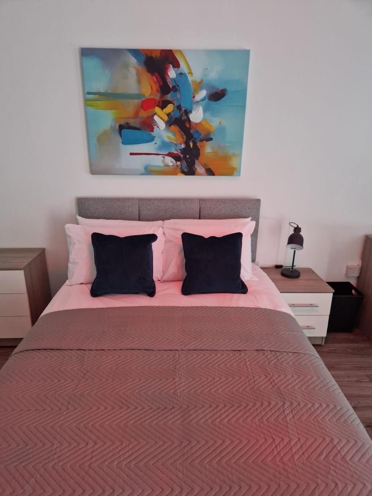 Guest house Spacious Luxurious Serviced 4
